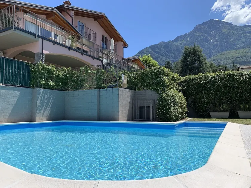 Pool apartment in quiet and central area - Image 1
