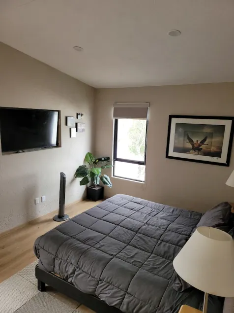 Furnished Apartment with hotel services included - Image 1