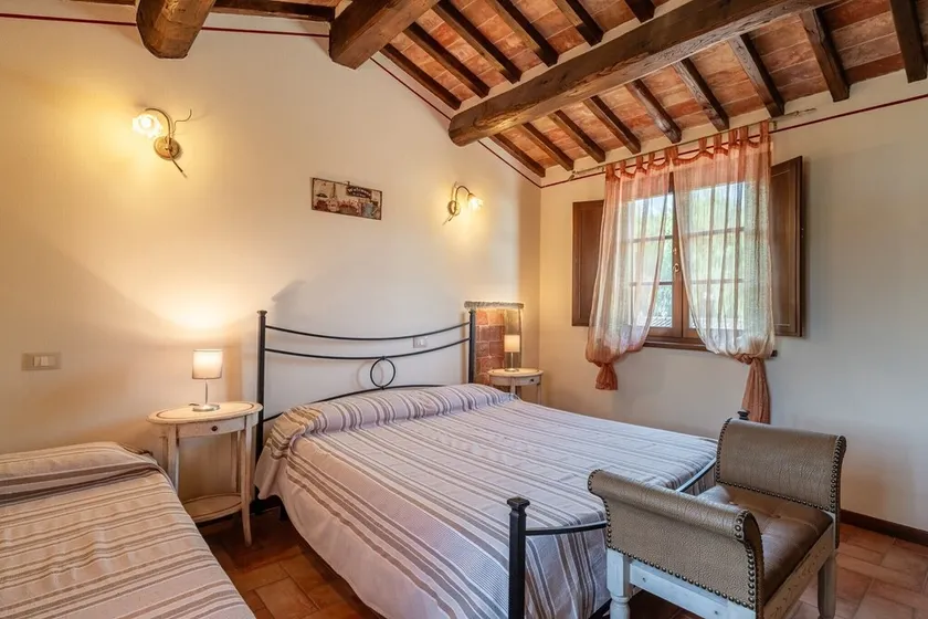 'Rosa Bianca' Room with Shared Pool, Wi-Fi and Air Conditioning - Image 1
