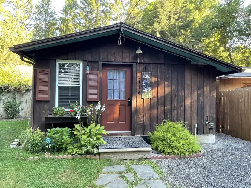 Lily Cottage - a  cozy accomodation moments from the beautiful Ashokan reservoir - Image 1