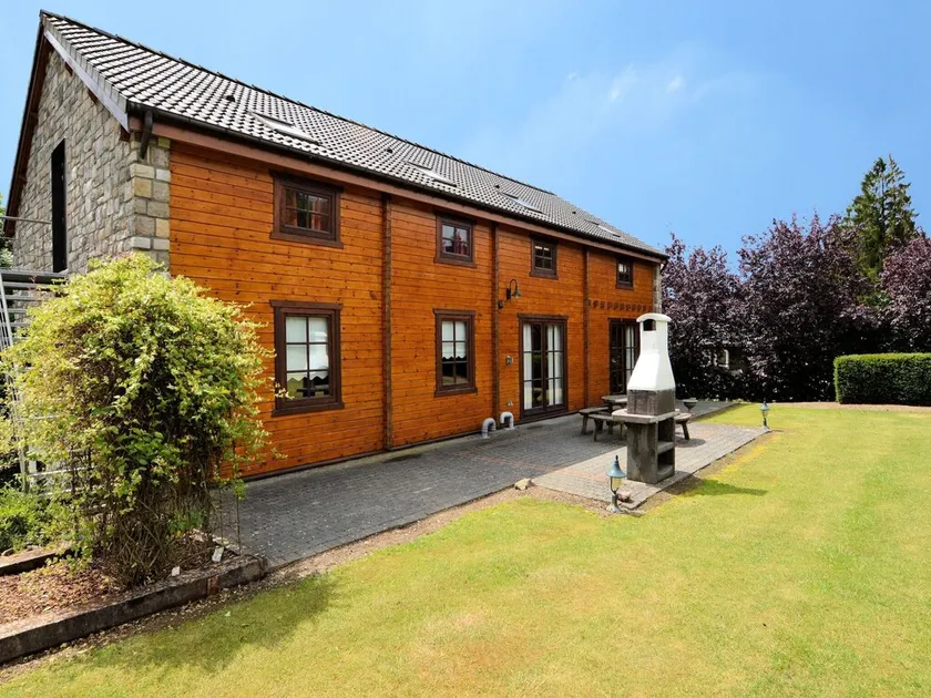 Elegant Villa with Sauna - Image 1