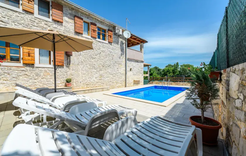 Lovely home in Medancici - Image 1