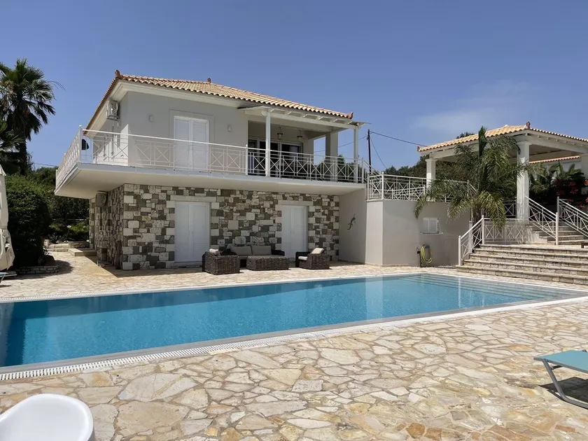 Luxury villa with private pool, wading pool, outdoor shower and sea view - Image 1