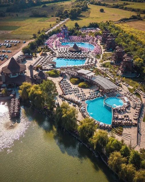 Windmills Resort - Image 1