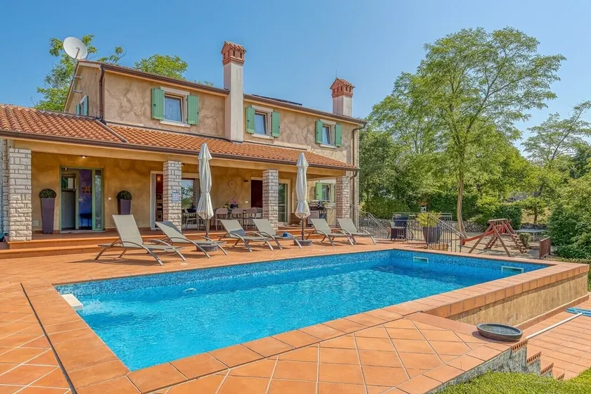 Villa Terracotta in Nedescina - Image 1
