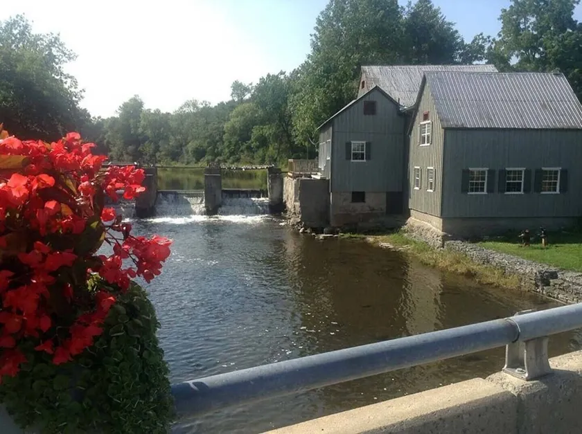 Historisk Stockdale Mill - Main buiding - Image 1