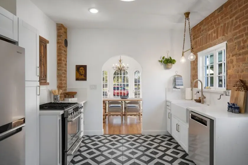 Casa Magdalena, a charming 1930's Spanish Bungalow - Image 1