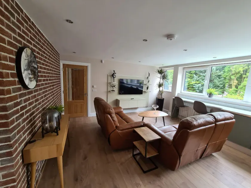 💚Perfect Luxury 2 bedroom, 3 bathroom apartment. 5 star reviews, laundry. - Image 1
