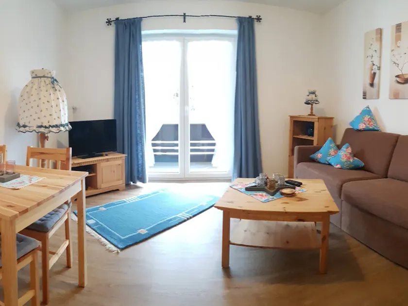 Ferienwohnung Kampenwand, 48 m², 2 Personen, Wohn- u. Schlafzimmer, Küche, Bad, WLAN, Balkon, Nichtraucher - Image 1