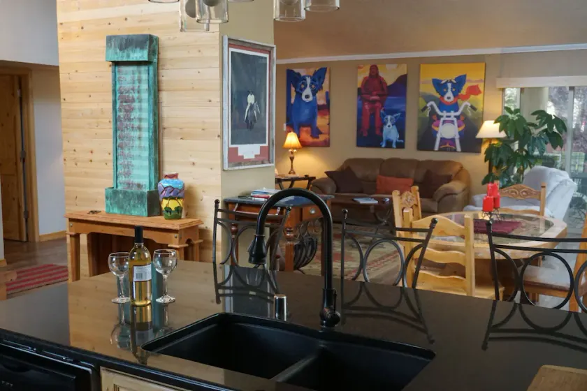 Sandia Heights Getaway_VIEWS, UPSCALE, 3BR - Image 1