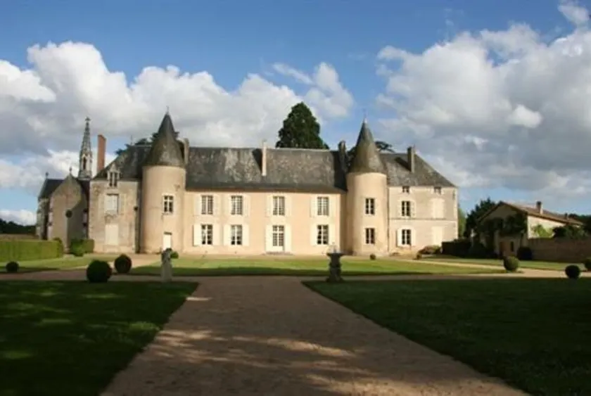 Villa in Les Forges with Golf Access - Image 1