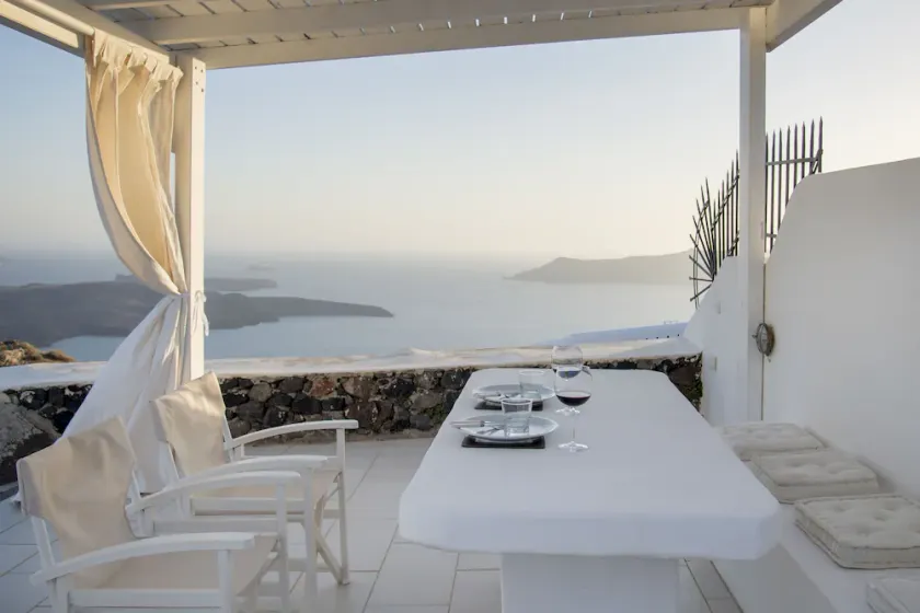 2 Bedroom Elegant Villa at Imerovigli  With Amazing sea views and hot tub - Image 1