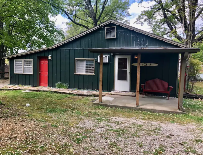 Raper’s Hollow Waterfront Cabin - Image 1