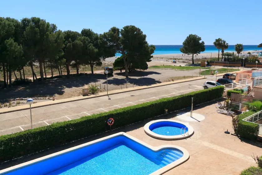 Beachfront apartment perfect for small families · UHC ARCO DEL SOL 165 - Image 1