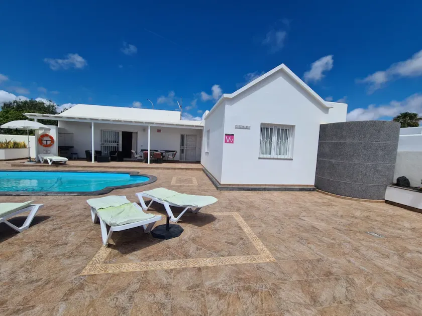 Luxury 3-Bedroom Villa with Private Pool in Los Mojones, Puerto del Carmen (VV) - Image 1