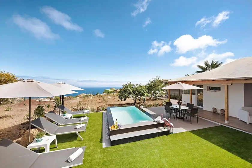 Beautiful \"Casa Adayeim 1\" with Pool, Wi-Fi, Terraces, Sea and Mountain Views - Image 1