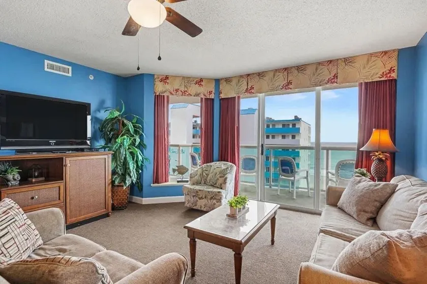 Malibu Pointe Beach Club 606 - Image 1