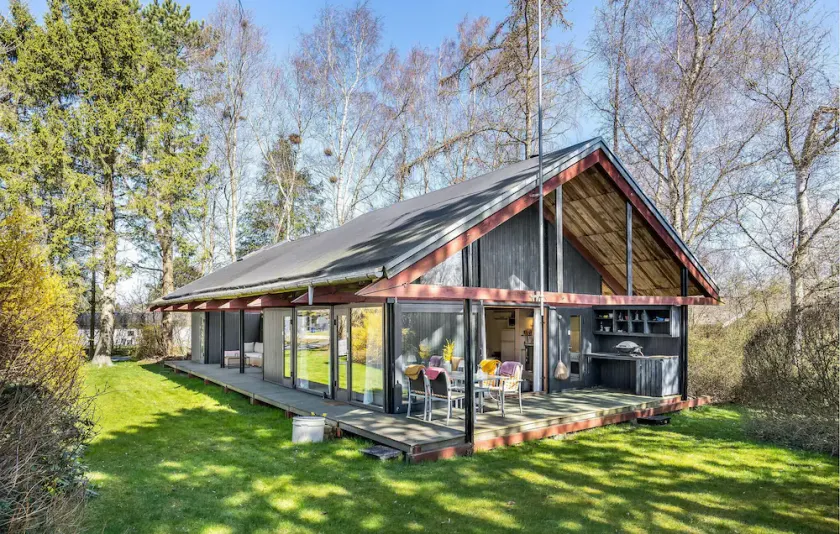 2 Bedroom Cozy Home In Dronningmølle - Image 1