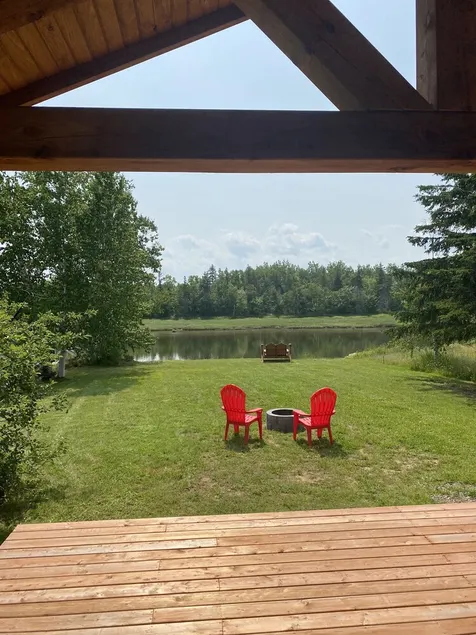 Newly renovated tiny house on the banks of the Caraquet River - Image 1