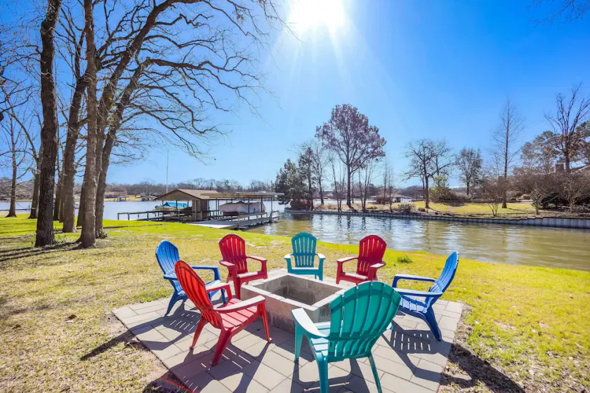 8 Free Kayaks!!! First Oak Paradise on Cedar Creek Lake - Image 1