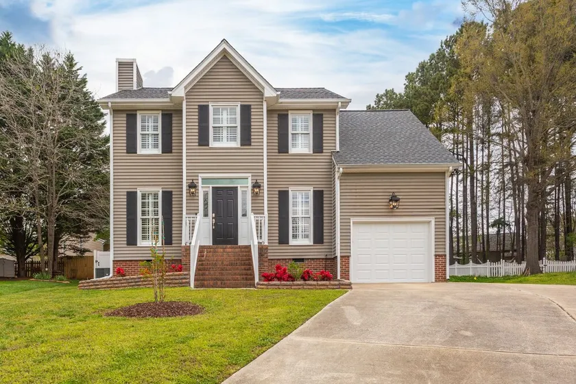 Newly Renovated Modern Home centrally located in Cary, near RDU and PNC Arena - Image 1