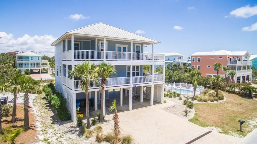 Piscine privée, à quelques pas de la plage, vue sur le golfe, vélos et kayaks gratuits, Animaux acceptés - Image 1