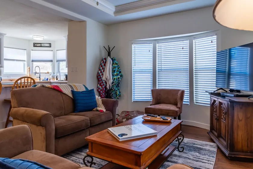Sunset Deck + Boat Parking | Near Paso Robles | The J's Nest Cottage - Image 1