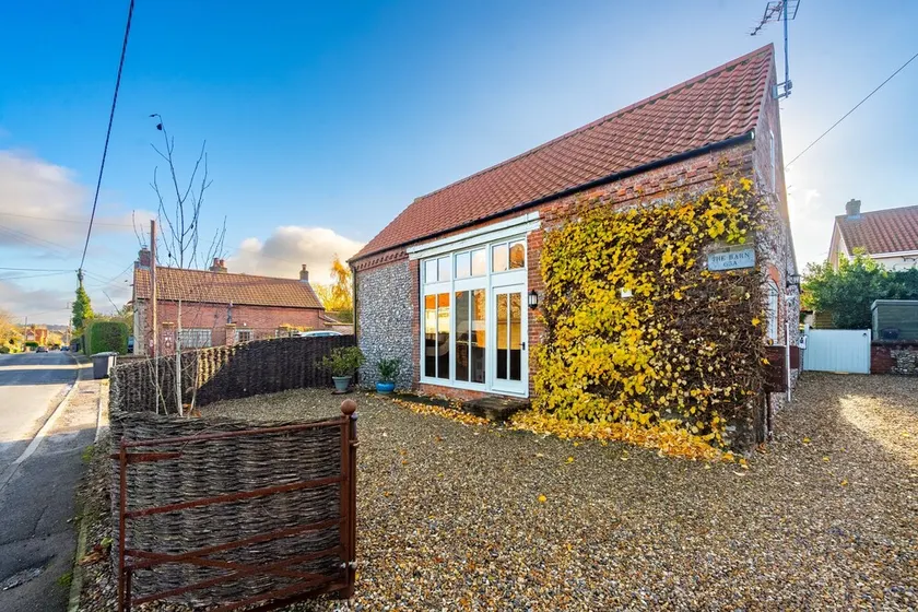 The Barn (GR), Great Ryburgh, Norfolk - Image 1