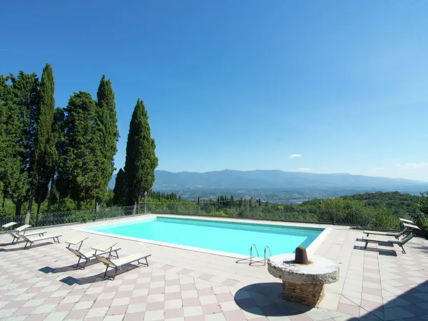 Lovely estate not far from Florence with olives trees - Image 1