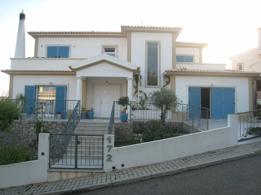 LUSSUOSA VILLA A 4 LETTI CON PISCINA PRIVATA VICINO SPIAGGIA E GOLF ☀️ - Image 1