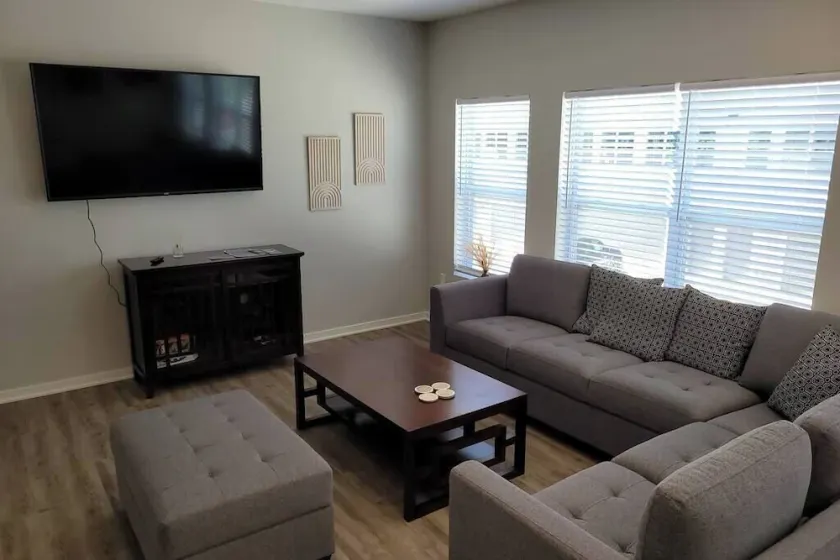 Pet-Friendly Townhome w/ Private Patio & Trails Access - Image 1