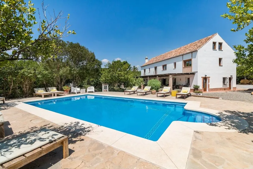 Finca vicino a Pizarra, vicino a Malaga e al mare, piscina, WiFi, tutte le camere hanno il proprio bagno - Image 1