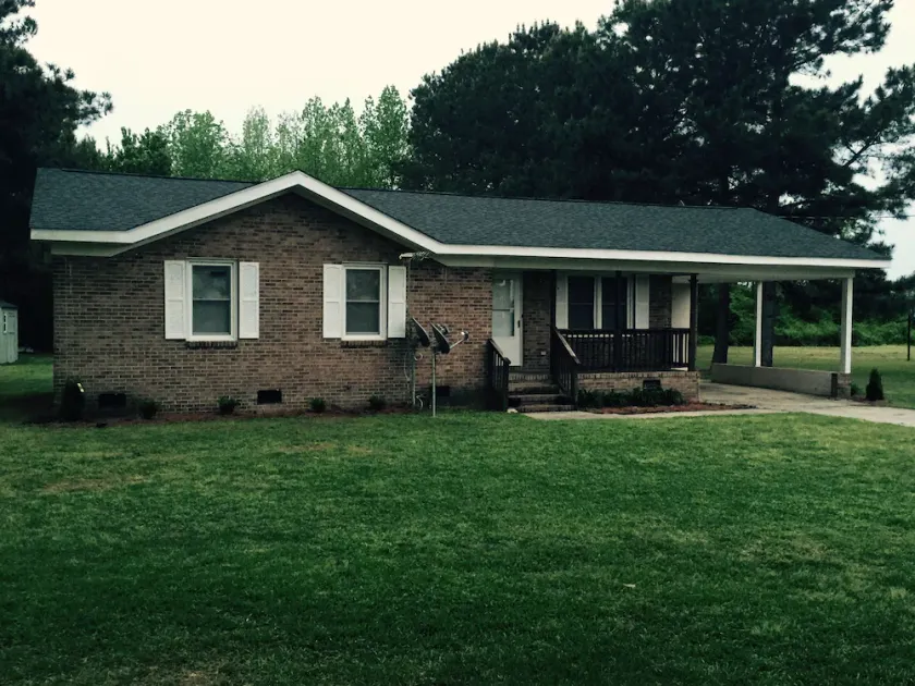 Charming Single Family Home with Sunroom - Image 1