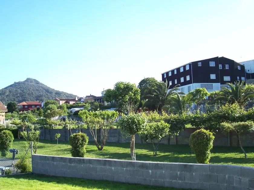 IDEAL VACATION APARTMENT (11) WITH SMALL IN RIAS BAJAS - Image 1