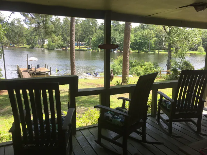 Archies Lake Daze Cottage - Image 1