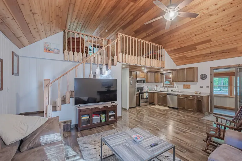 Make Lasting Memories at Oar House! - Image 1
