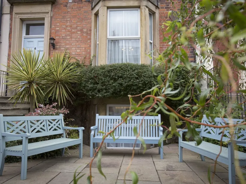 6 ABBEY TERRACE, family friendly, character holiday cottage in Whitby - Image 1