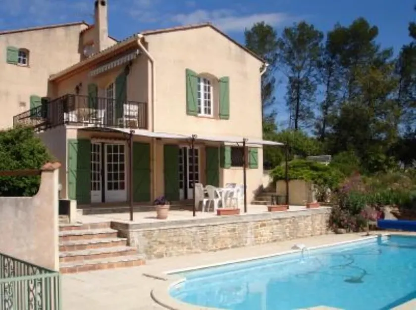 Stueetagen villa ved poolen - Image 1