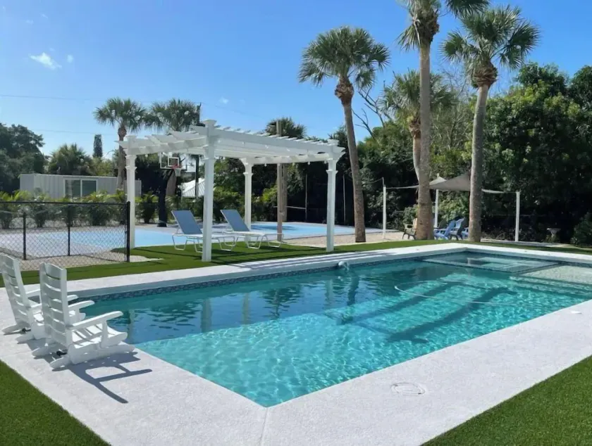 Containing Luxury in Jensen Beach-Sandollar - Image 1