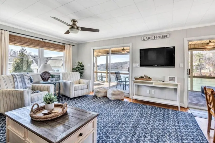 Surfside - Dock with bar area / Gentle lot / Cozy Retreat - Image 1