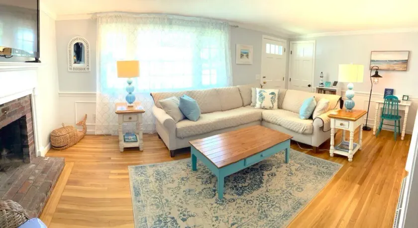 Walk to Beach - Renovated Cape Cod Ranch - 3 Bed w/ Game Room, Central AC & WiFi - Image 1