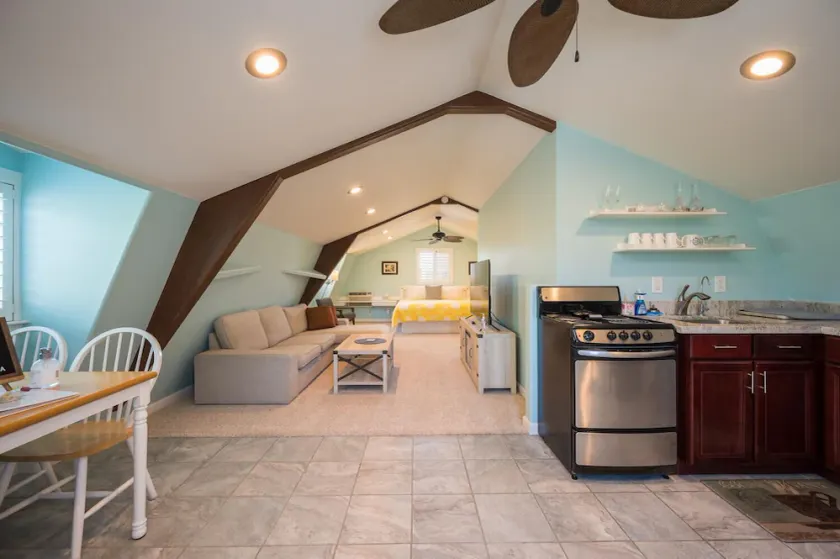 Studio Oasis on 5 Acres in Wine Country - Image 1