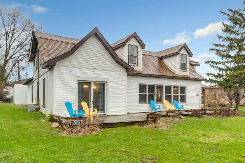 Driftwood, Cozy Waterfront Cottage, Separate Unit  - Image 1