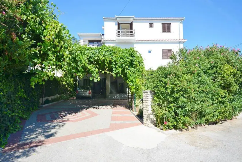 Studio 450 m to the beach, 2 people, 2nd floor, free WiFi, balcony, sea view - Image 1