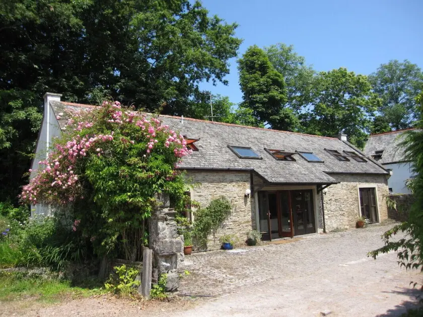 ‘Annacombe’ -  Peace & Tranquillity – Coast & Dartmoor – MAY Bank Holiday £1060 - Image 1