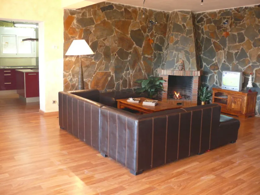 Gran Casa con jardín entre mar y montaña - Image 1