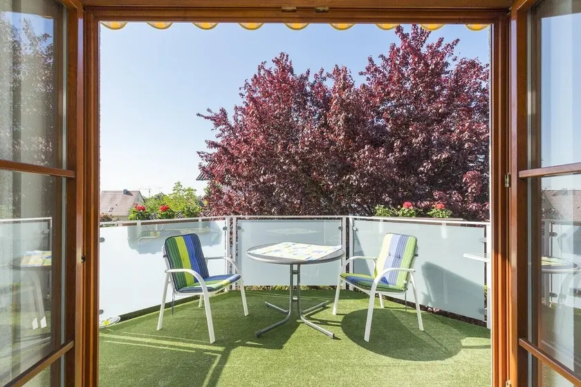 Cozy Holiday Apartment \"Baur No. 3\" with Wi-Fi, Balcony, and Parking - Image 1