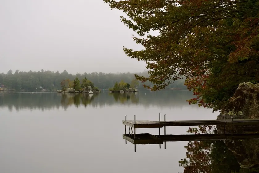 Traditional Lakefront Cabin Located On Beautiful George's Pond - Image 1
