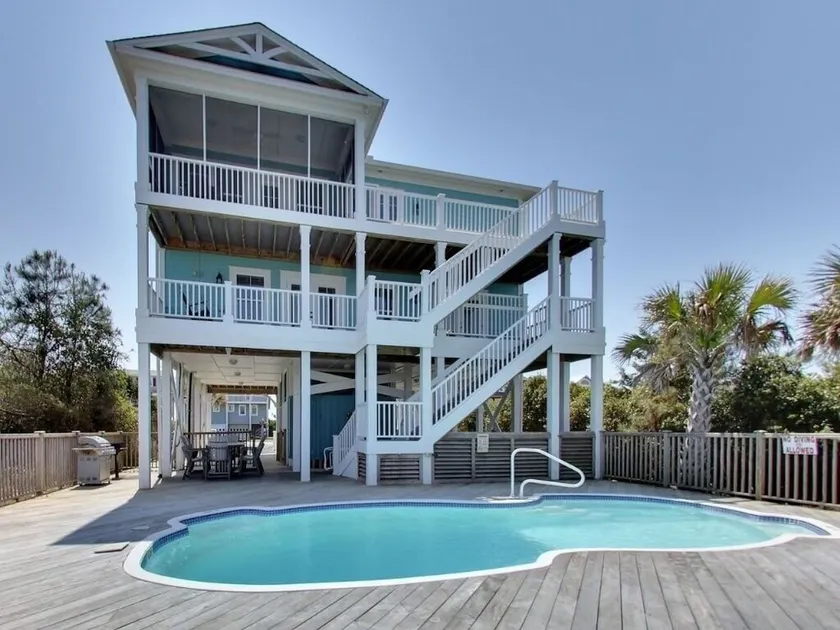 Beach Crew 4 Bedroom Home by RedAwning - Image 1