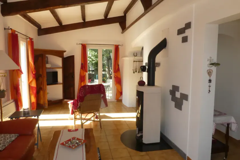 PROVENCE: CASA NOS QUARTOS / VERDON, A 400 M DO LAGO DE SAINTE-CROIX, DES GORGES - Image 1